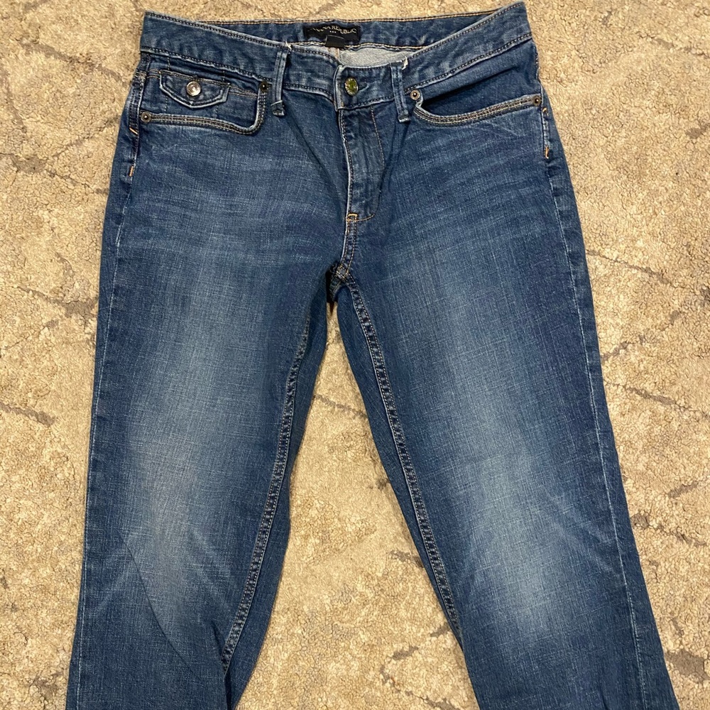 - Banana republic‎ cuff capris size 28/6